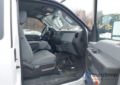 2012 Ford F-250 Xl z USA, uszkodzony, nr VIN 1FT7X2B63CEB24763